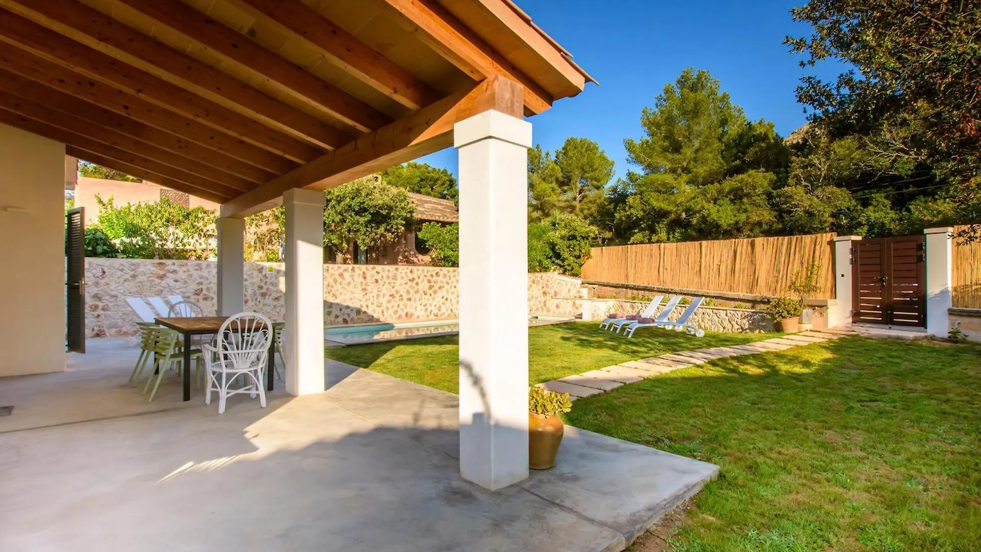 בית נופש Cala de Sant Vicenc Villa Mar Clara ספרד